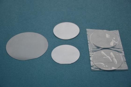 2 " 3 " 4 " 6 " Saffira Wafer Al2O3 Kristal Substraat Dubbele zijde gepolijst voor optische