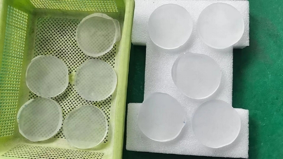 Gepersonaliseerde gepolijste zijkant Ra 1.0nm Silica glaswafer voor MEMS