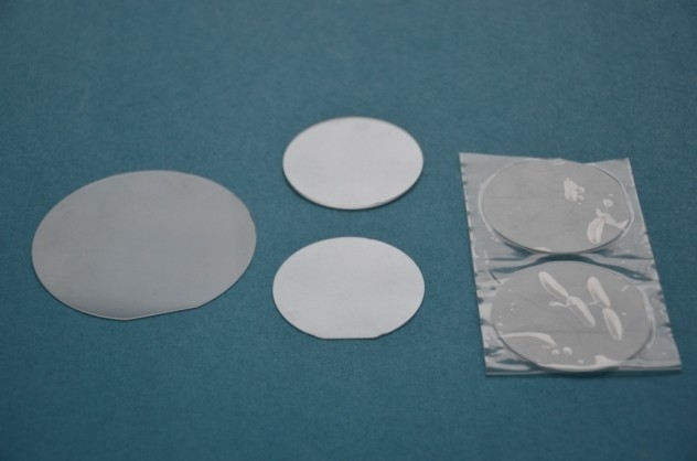 2 " 3 " 4 " 6 " Saffira Wafer Al2O3 Kristal Substraat Dubbele zijde gepolijst voor optische